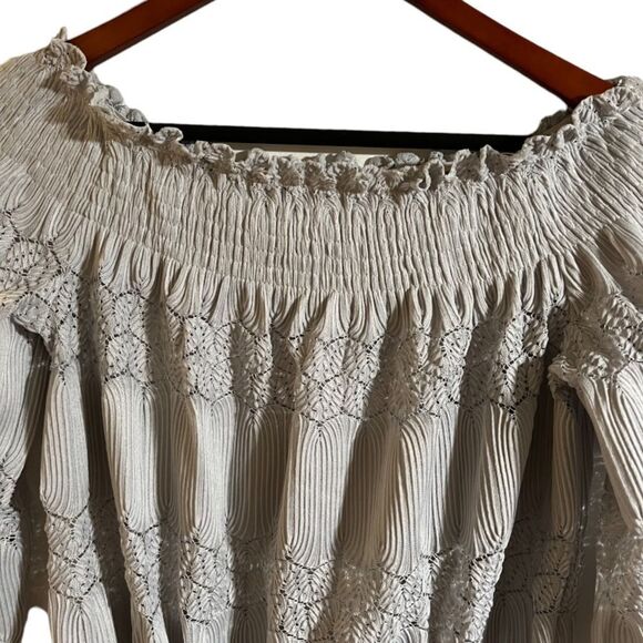 😊 3/$30 
New! lace off-or-on shoulder blouse Sz S dusty grey/blue - Picture 2 of 9